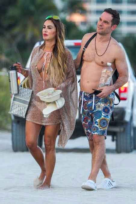 Ninel Conde pasea con su nuevo esposo 1 NINEL
