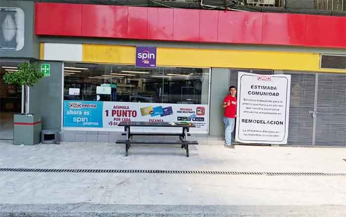 Oxxo reabre primera tienda en Acapulco 1 OXXO