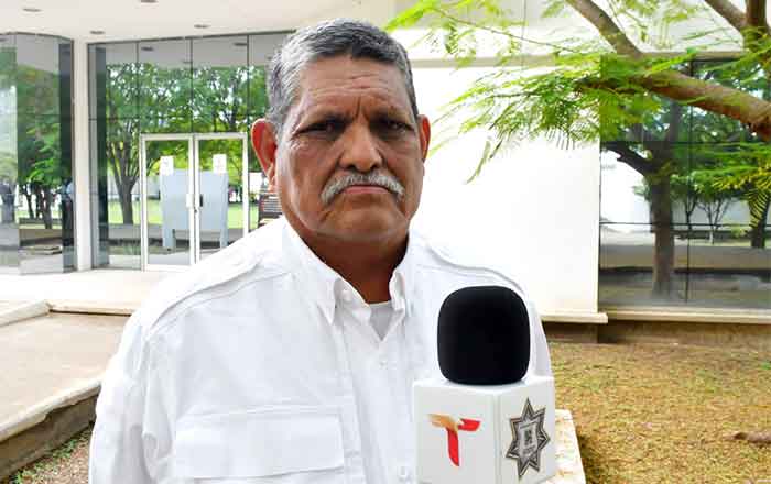 Reconocen trayectoria de 42 años de elemento de la Guardia Estatal 1 RAUL MOTA 2