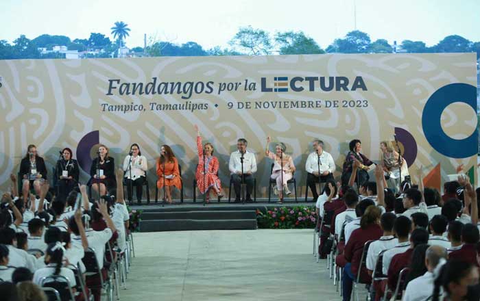 Leer para fortalecer la transformación, pide Américo a estudiantes 3 gr 1