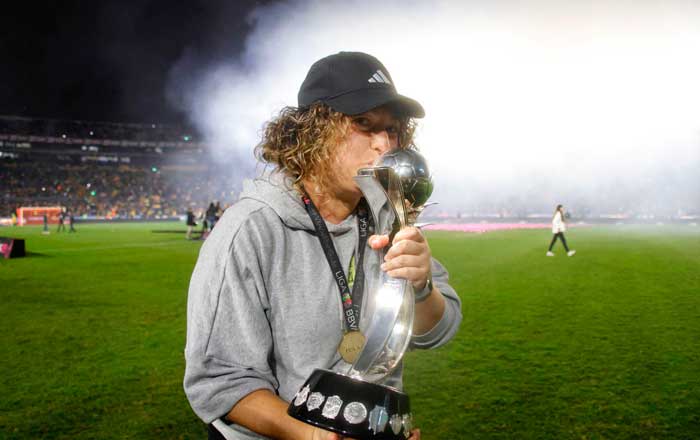 Las más campeonas; Tigres Femenil levanta la sexta copa 10 milagros