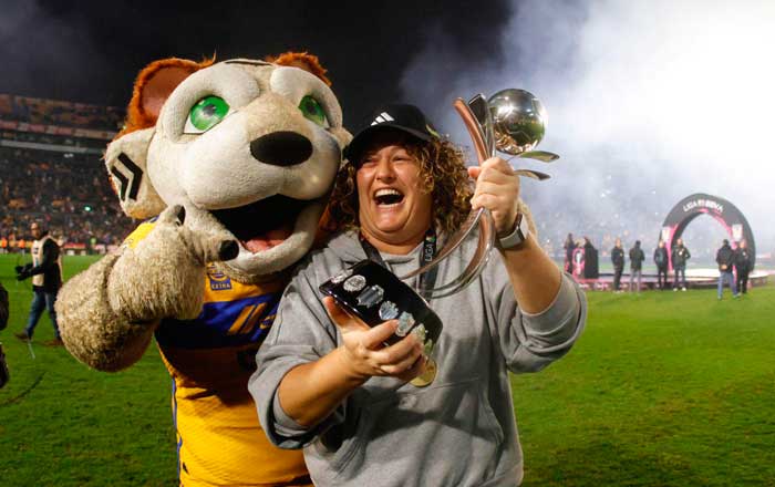 Las más campeonas; Tigres Femenil levanta la sexta copa 11 timi