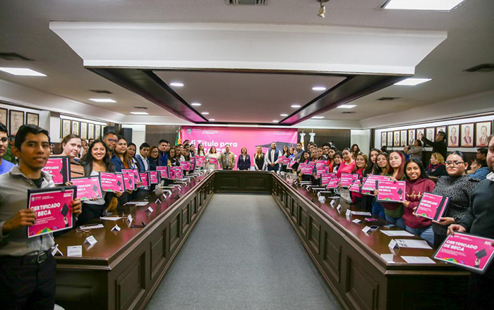 Impulsan a jóvenes con beca ‘Mi título para crecer’ en Guadalupe 1 2