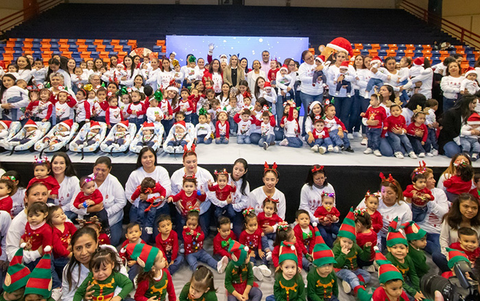Preside esposa del rector Festival Navideño de la UAT 2023 1 386792959 1820028691775809 5833725068488370902 n