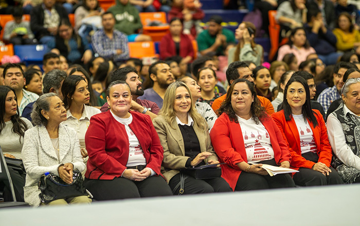 Preside esposa del rector Festival Navideño de la UAT 2023 2 393188183 1082599726209921 5294994994474204048 n