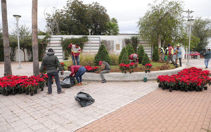El espíritu navideño se desplaza por Nuevo Laredo 1 403364852 1755706434900478 6456958716937354685 n