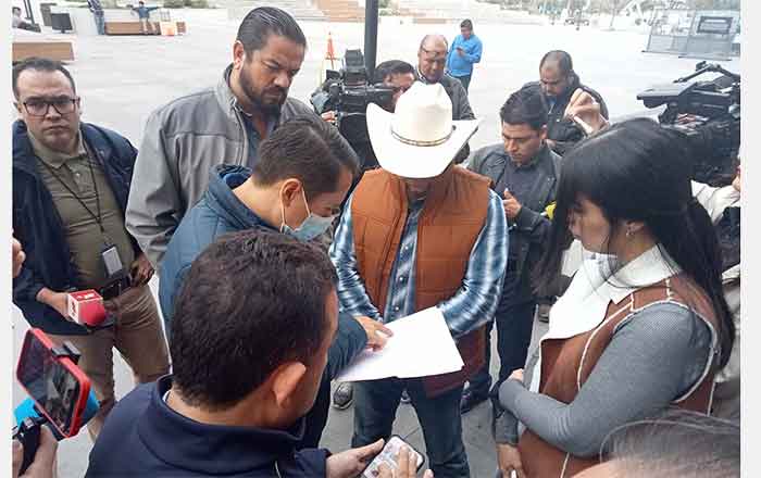 Protestan –otra vez- por recursos ediles del PRIAN; Cristina no participa 1 ALCALDES 2
