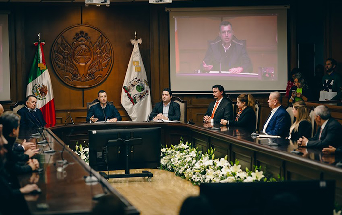 Subsidiará Gobierno de Monterrey Predial a sus policías 1 CABILDO DIC. 1