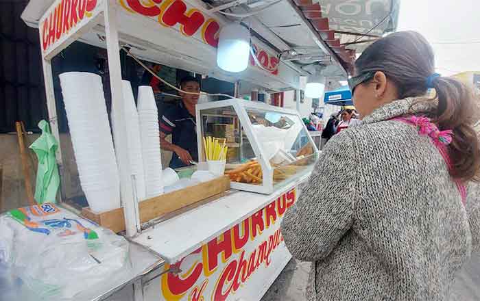 Se alistan puesteros para el día de la Virgen en la Basílica 1 CHURROS