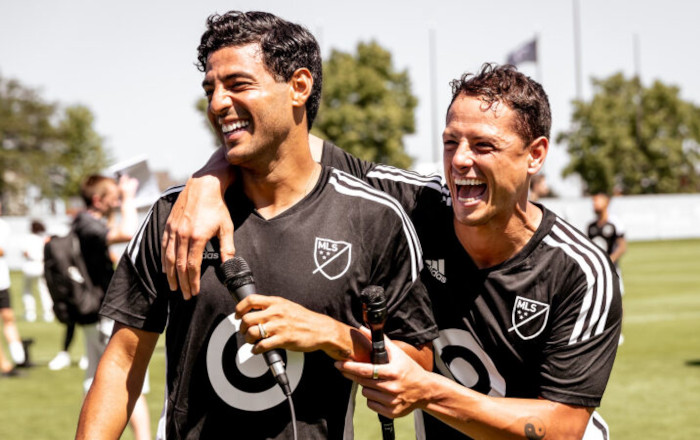 Carlos-Vela-y-Chicharito-serian-llamados-a-seleccion-por-Herrera.-770x450