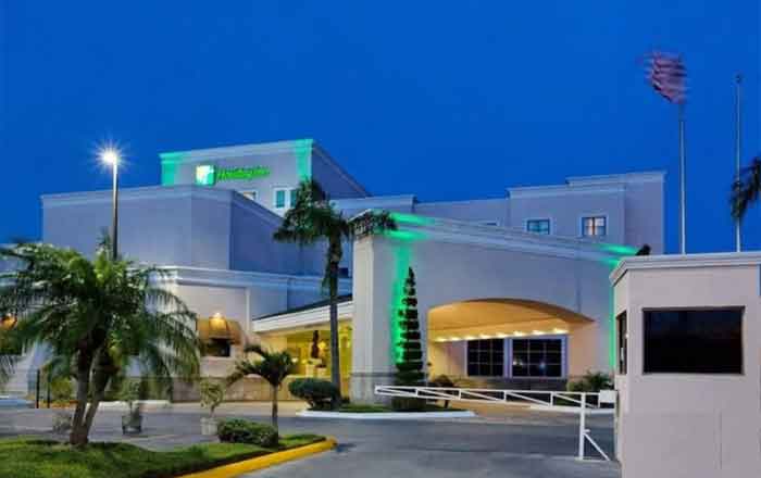 HOLIDAY-INN-PLAZA-DORADA