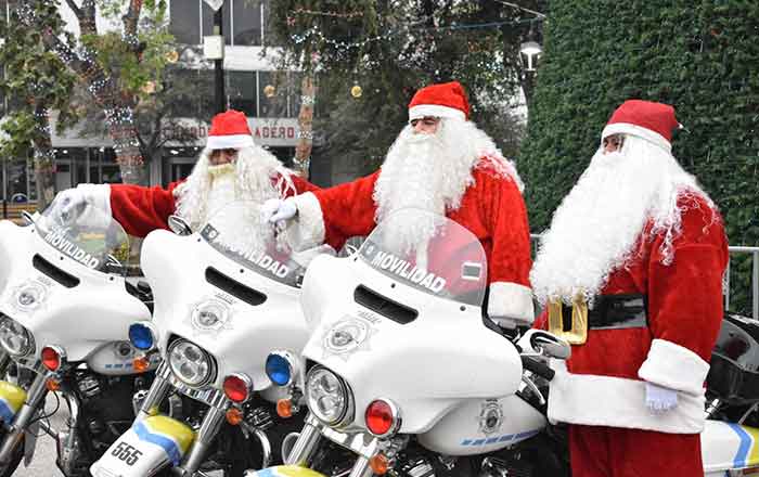 Santas motorizados cuidan las vialidades de Monterrey 1 SANTAS