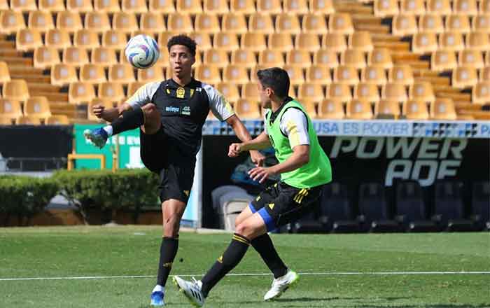 Entrena Tigres en el Universitario y regresa Sánchez Purata 1 TIGRES
