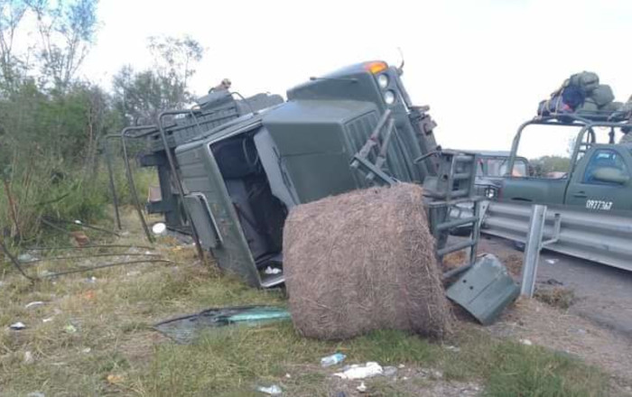Más de 20 militares heridos en volcadura 3 413480517 1314235459275456 6272654648898576261 n