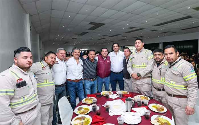 Carlos Peña fortalece colaboración con sindicatos 1 ALCALDE 2 5