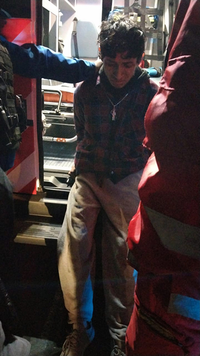 Rescatan a joven que quiso suicidarse en Metrorrey 2 426172112 922250049425464 8479766603420126385 n