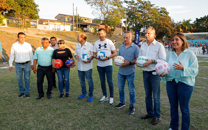 Entregó Chucho Nader modernización de parque recreativo 1 428969851 1845396455929953 6952722805773567805 n