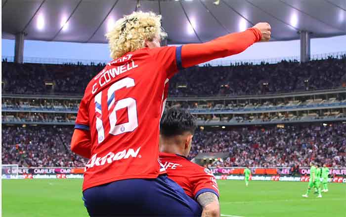 Chivas sigue enrachado, vence a Juárez 2-1 1 COWELL