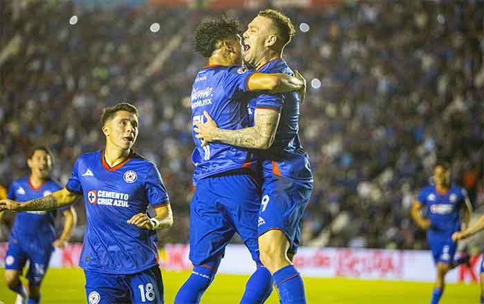 Cruz Azul derrota a San Luis 3-0 y sube en la tabla general 4 CRUZ AZUL 3