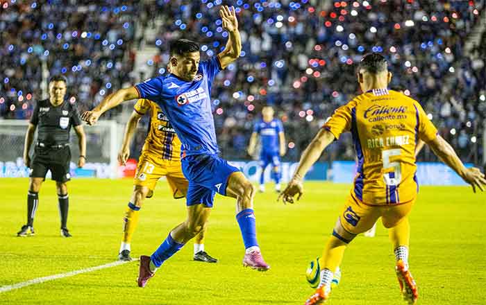 Cruz Azul derrota a San Luis 3-0 y sube en la tabla general 3 CRUZ AZUL