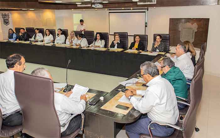 Otorgan licencia al alcalde Adrián Oseguera Kernion 1 OSEGUERA 2