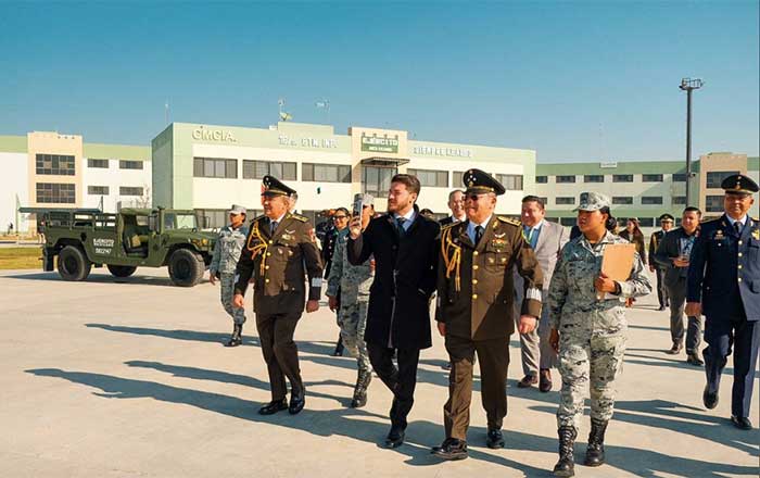 Gobernador destaca construcción de 16 cuarteles y llegada de 600 soldados 1 ejer