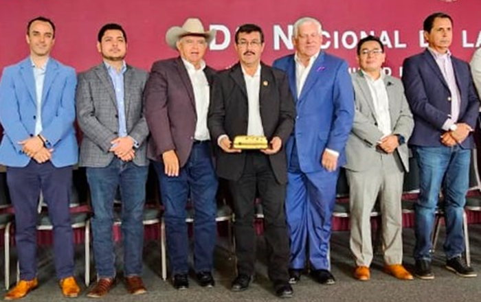 Distinguen a la UAT en el Día Nacional de la Ganadería 2 430276381 1599375117481042 9152955453585566057 n