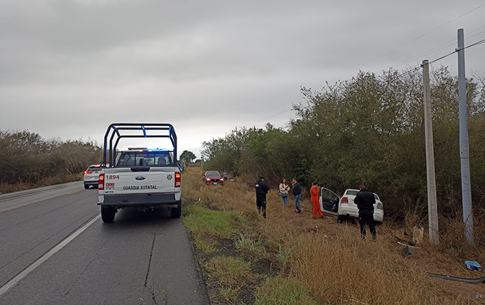 Regia sufre accidente en la carretera Victoria-Monterrey 1 432800773 1110786913536032 4306776103931327630 n