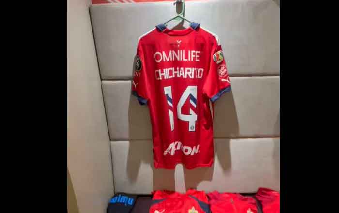 'Chicharito' Hernández va como titular contra León 1 CHICHARITO 1