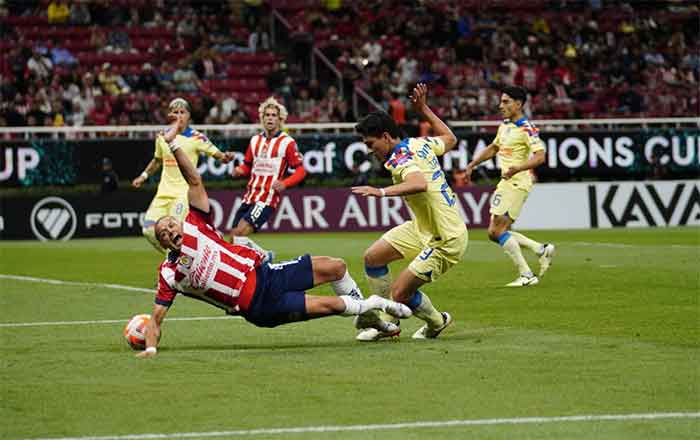 América le pasa por encima a Chivas 3-0 6 CHICHARITO