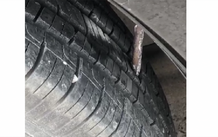 Resultan autos afectados por ponchallantas en Reynosa 1 ESTRELLA