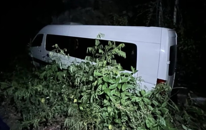 Cae a un barranco la camioneta en la que viajaba "El Costeño" 1 GI5r3uZbMAA ju