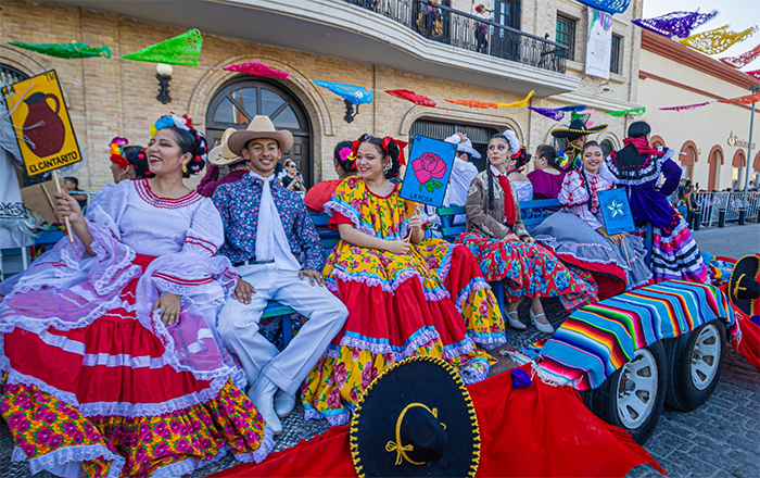 Disfrutan en Matamoros de desfile internacional en Fiestas Mexicanas 1 MATAMOROS 3