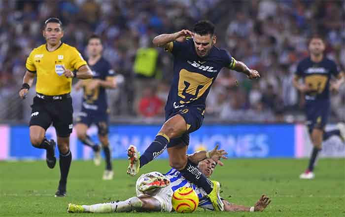 Golea Rayados 3-0 a Pumas en casa 3 PUMAS