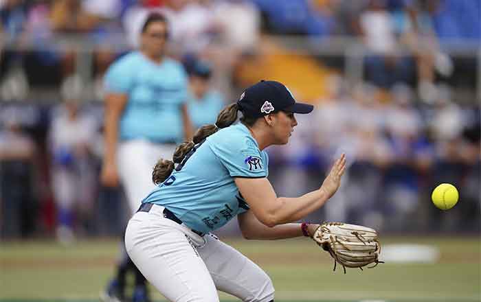 Charras históricas: Son las primeras reinas 1 SULTANES FEM 2 1