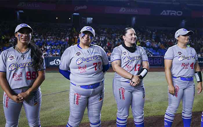 Charros se adelanta 2-1 en 'Serie de la Reina' frente a Sultanes 3 SULTANES FEM 4