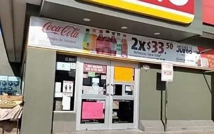 Empleada de Oxxo se encierra ocho días en la tienda por protesta 1 435815539 460778672953561 4522309327530481454 n