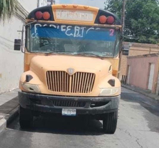 Sorprende a pasajeros mujer conductora de camión 2 439867161 1101550731145122 1420787774569603642 n