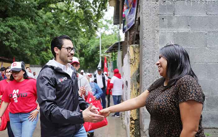 David de la Peña va por una ciudad de calles sin baches 1 SANTIAGO 2 1