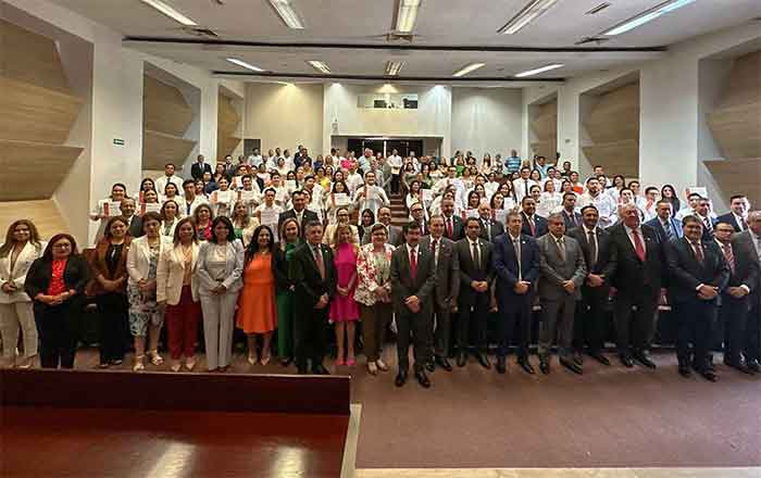 Entrega UAT 37 médicos con las más altas calificaciones del EGEL Ceneval 1 UAT 2 2