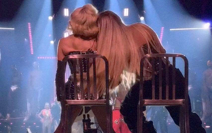 Wendy Guevara comparte escenario y foto con Madonna 1 madonna 2