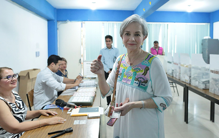 Américo emite su voto y exhorta a las y los tamaulipecos a sufragar 2 445756012 478268751393396 7642753473538828508 n
