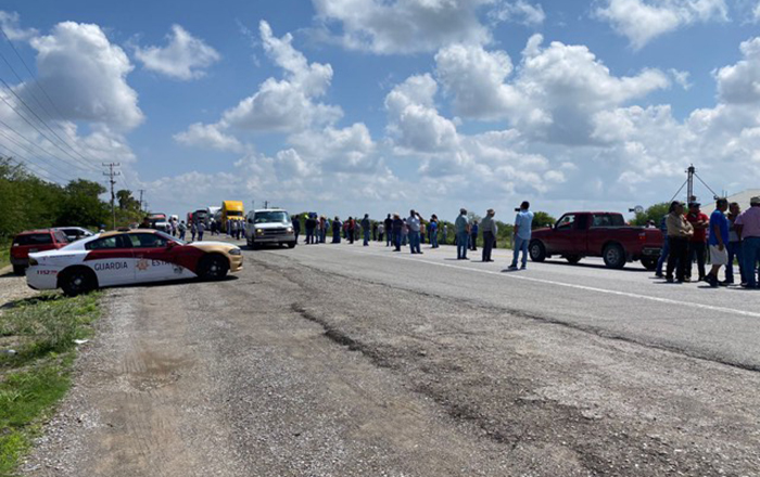 Cierran agricultores carretera Victoria-Matamoros 1 448808574 1137264537545025 2110173112535271344 n