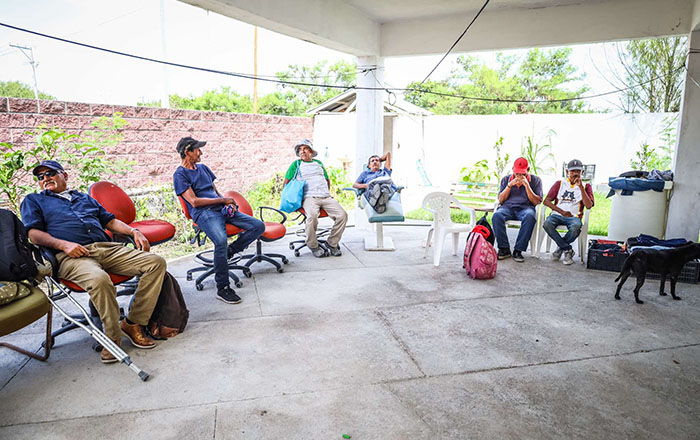 Realizan brigada médica en apoyo a indigentes 1 450264055 517182937435843 3004967826420266039 n