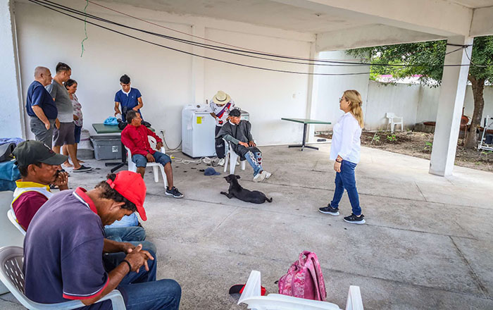 Realizan brigada médica en apoyo a indigentes 2 452364877 1174956033628274 1833213601062726304 n