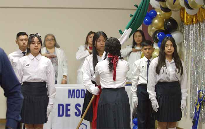 Realizan ceremonia de graduación del APEM 3 CERMONIA 2