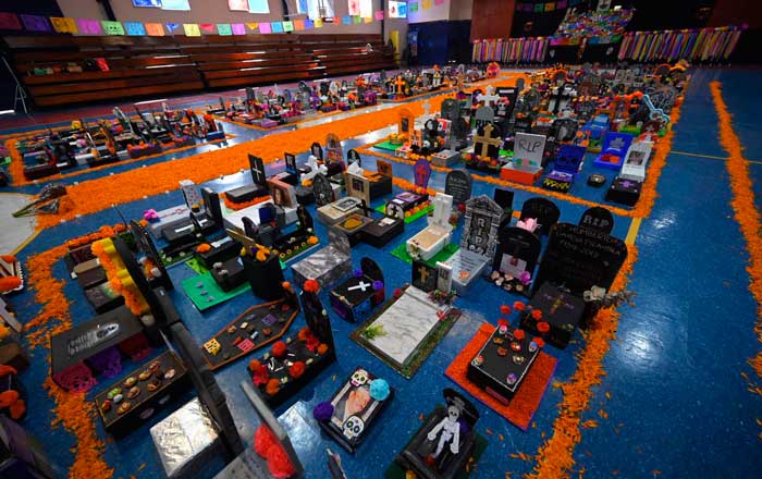 Instalan mega altar para Día de Muertos en Colegio Franco Mexicano 1 altar 3