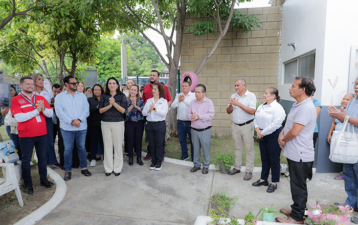 Entrega Mónica Villarreal obras de rehabilitación educativa y social en colonia Arenal 2 462565469 1809620516509644 4668392796912132304 n