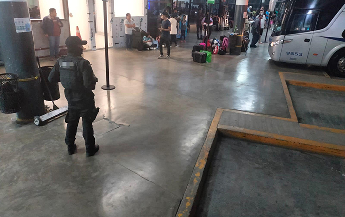 Guardia Estatal refuerza vigilancia en Centrales de Autobuses 1 467829785 1366645964710137 5849757925458912175 n