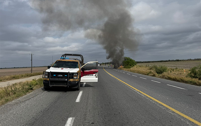 Se incendia camioneta; cierran carretera Victoria-Matamoros 1 467477920 1114421506958067 3486494561496899048 n